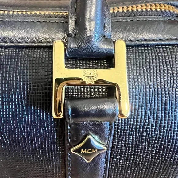 MCM Papillon Black Hand/Shoulder Bag - Picture 8 of 15